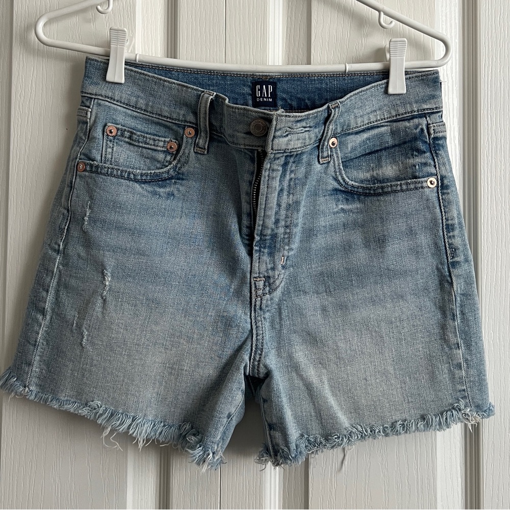 Gap denim high rise shorts sz 4 / 27